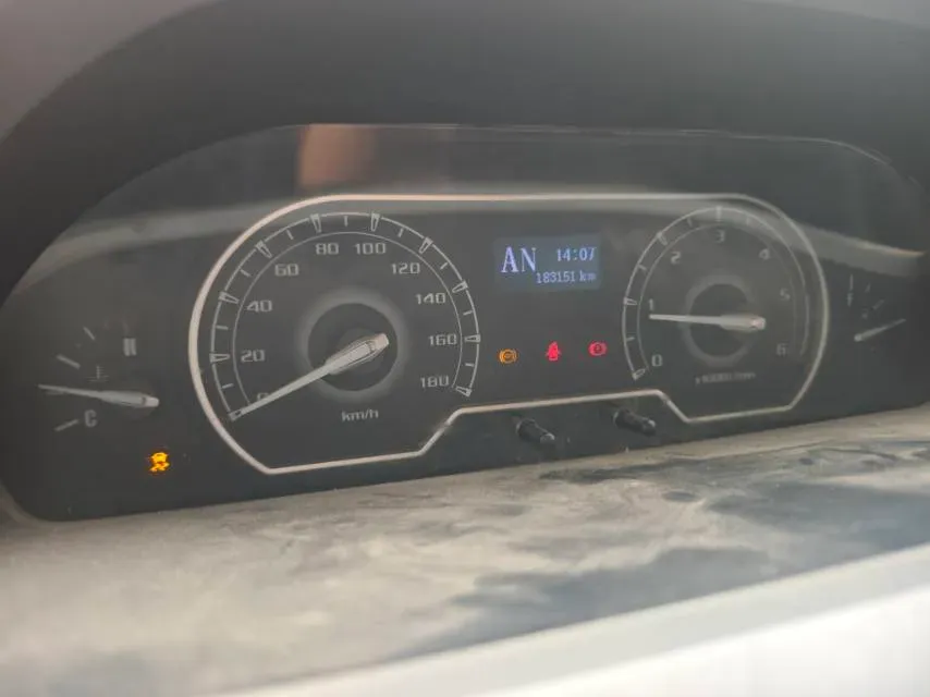 2020 MAXUS XinTu V80 2.5T 136HP L4 6MT,autocango,china used car exporter,china ev exporter,chinese used car exporter,chinese used ev exporter