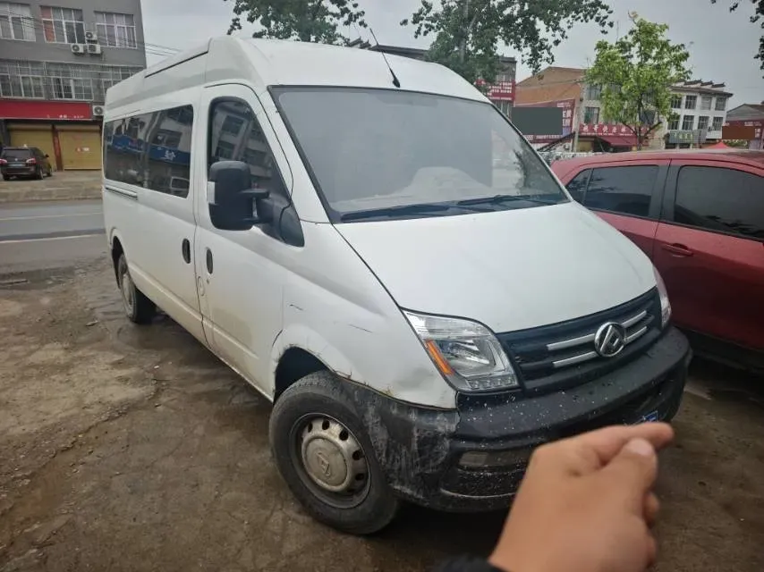 2020 MAXUS XinTu V80 2.5T 136HP L4 6MT,autocango,china used car exporter,china ev exporter,chinese used car exporter,chinese used ev exporter