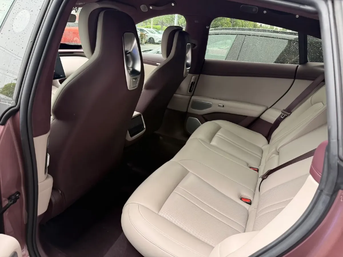 2025 MI YU7 BEV 101.7KWH,autocango,china used car exporter,china ev exporter,chinese used car exporter,chinese used ev exporter