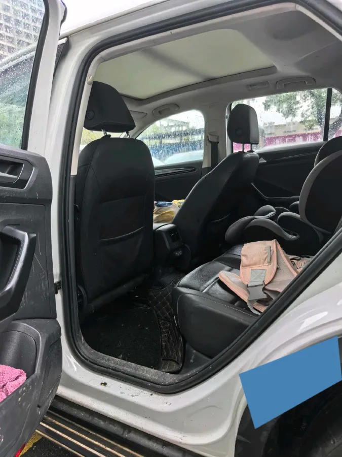 2020 Volkswagen T-Roc 1.4T 150HP L4 7DCT,autocango,china used car exporter,china ev exporter,chinese used car exporter,chinese used ev exporter