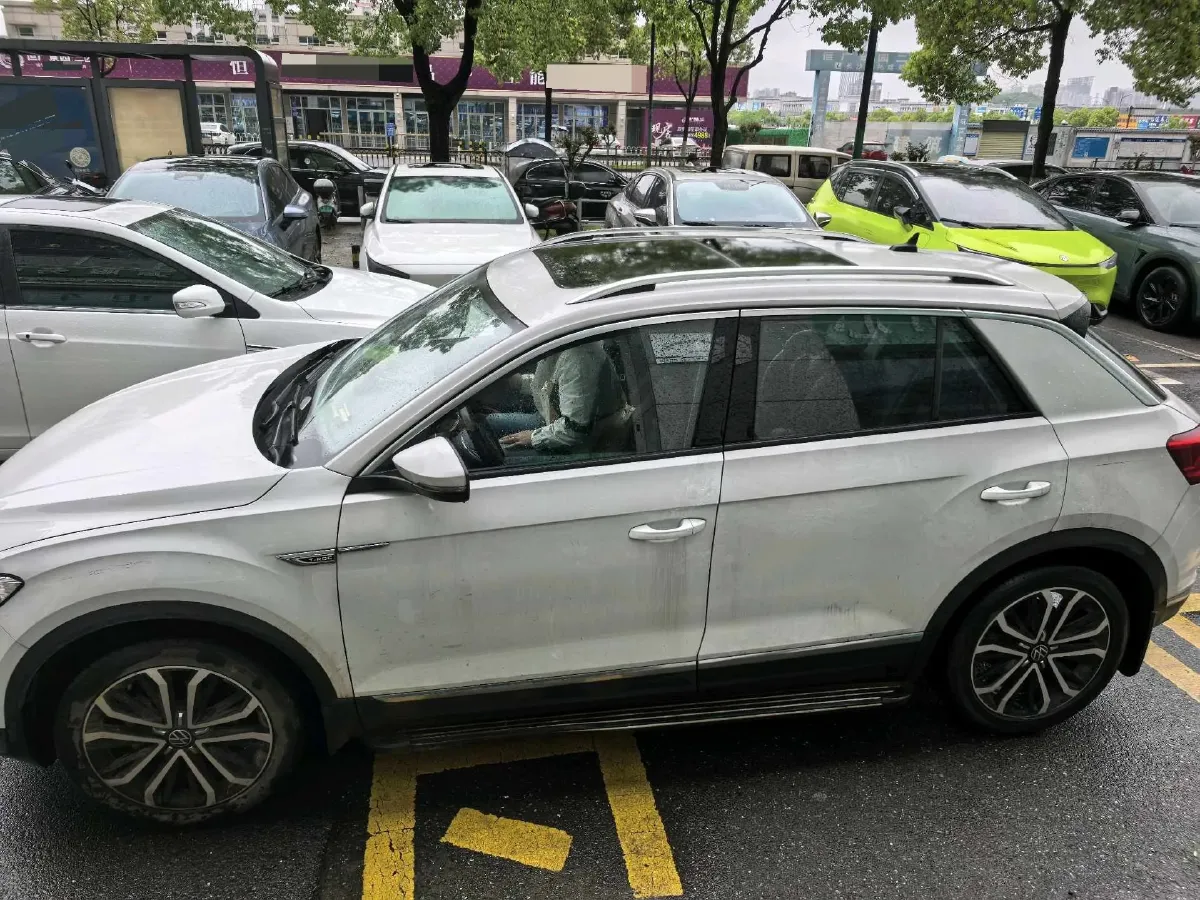 2020 Volkswagen T-Roc 1.4T 150HP L4 7DCT,autocango,china used car exporter,china ev exporter,chinese used car exporter,chinese used ev exporter