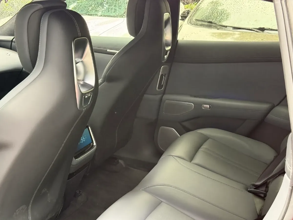 2025 MI YU7 BEV 101.7KWH,autocango,china used car exporter,china ev exporter,chinese used car exporter,chinese used ev exporter