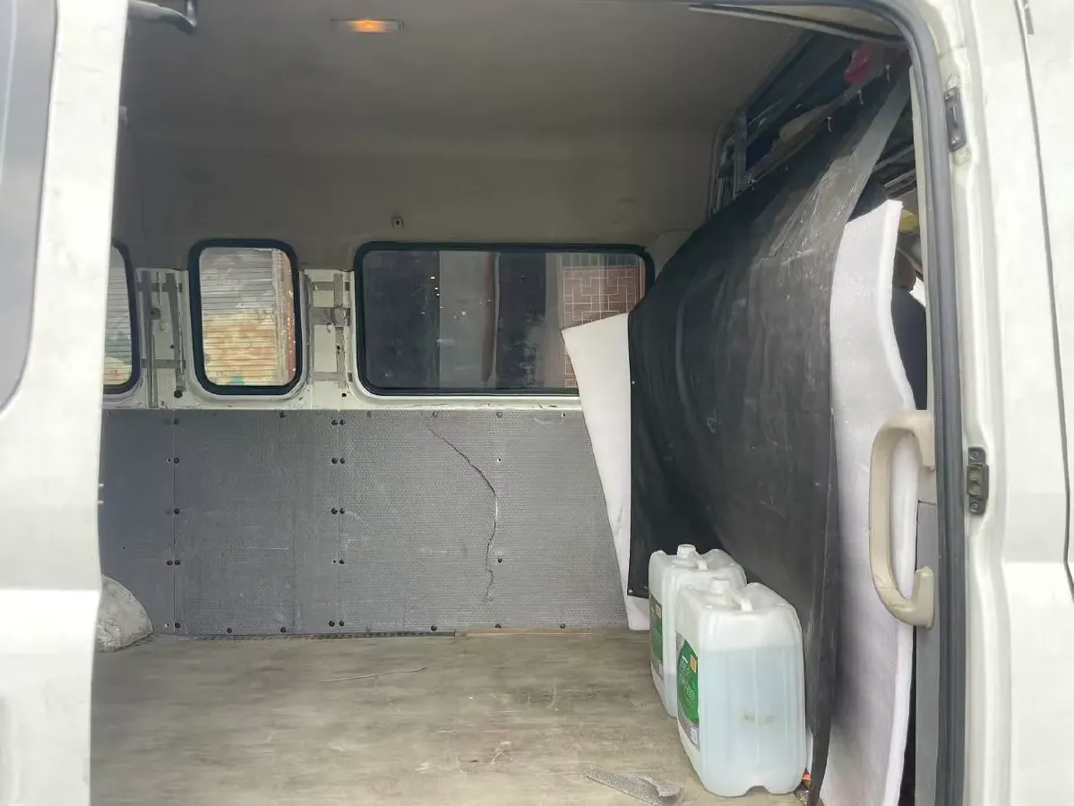 2021 MAXUS XinTu V80 2.0T 139HP L4 6MT,autocango,china used car exporter,china ev exporter,chinese used car exporter,chinese used ev exporter