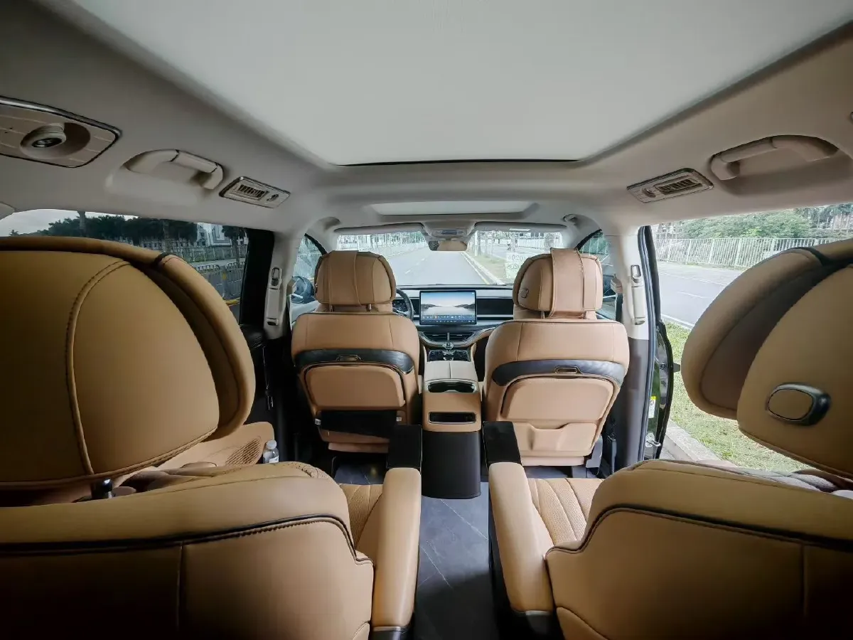 2024 Denza D9 1.5T 139HP L4 E-CVT PHEV 40KWH,autocango,china used car exporter,china ev exporter,chinese used car exporter,chinese used ev exporter