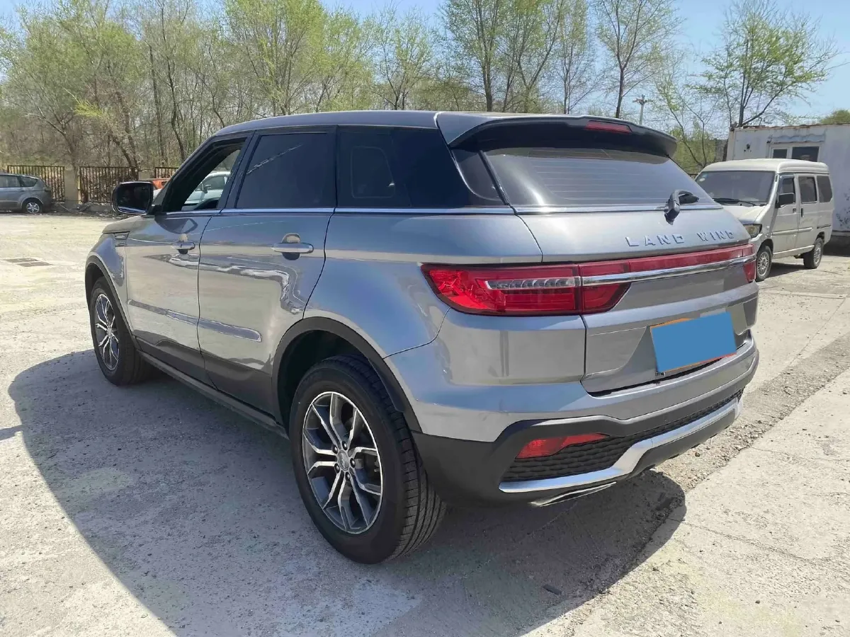 2018 Landwind X7 1.5T 163HP L4 8AT,autocango,china used car exporter,china ev exporter,chinese used car exporter,chinese used ev exporter