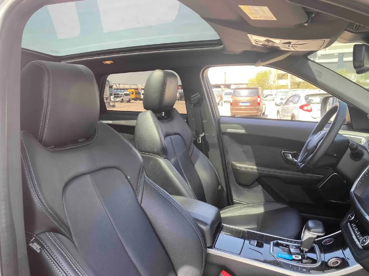 2018 Landwind X7 1.5T 163HP L4 8AT,autocango,china used car exporter,china ev exporter,chinese used car exporter,chinese used ev exporter