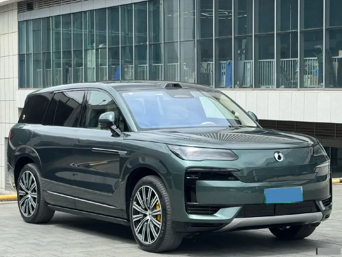 2025 Denza DenzaN9 2.0T 207HP L4 E-CVT PHEV,autocango,china used car exporter,china ev exporter,chinese used car exporter,chinese used ev exporter