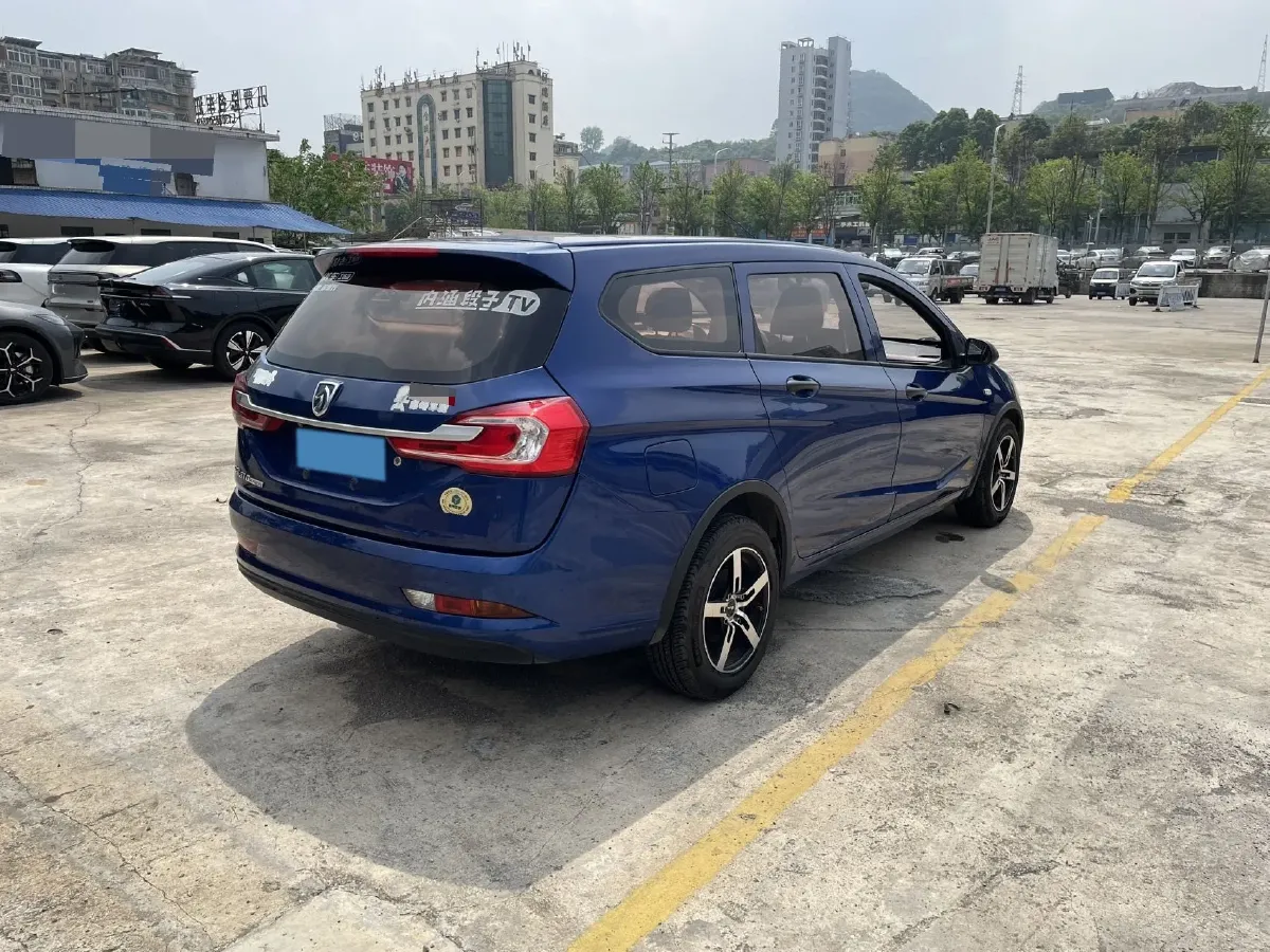 2017 BaoJun 310W 1.2L 82HP L4 6MT,autocango,china used car exporter,china ev exporter,chinese used car exporter,chinese used ev exporter