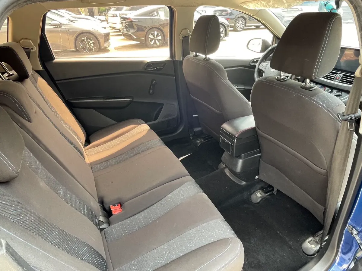 2017 BaoJun 310W 1.2L 82HP L4 6MT,autocango,china used car exporter,china ev exporter,chinese used car exporter,chinese used ev exporter