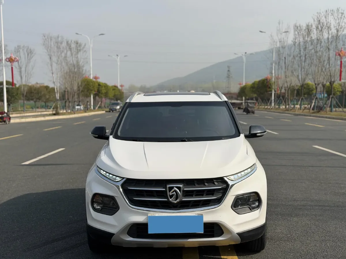 2017 HaiMa S5 Young Edition 1.6L 122HP L4 5MT,autocango,china used car exporter,china ev exporter,chinese used car exporter,chinese used ev exporter