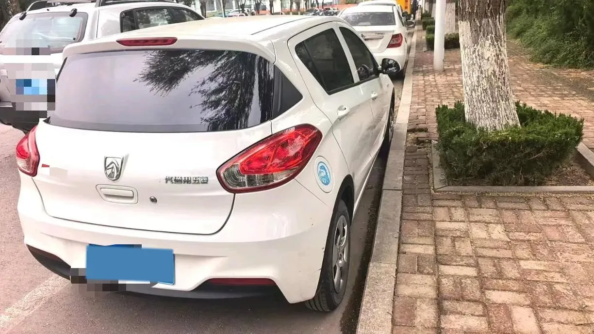 2020 BaoJun 310 1.2L 80HP L4 5MT,autocango,china used car exporter,china ev exporter,chinese used car exporter,chinese used ev exporter