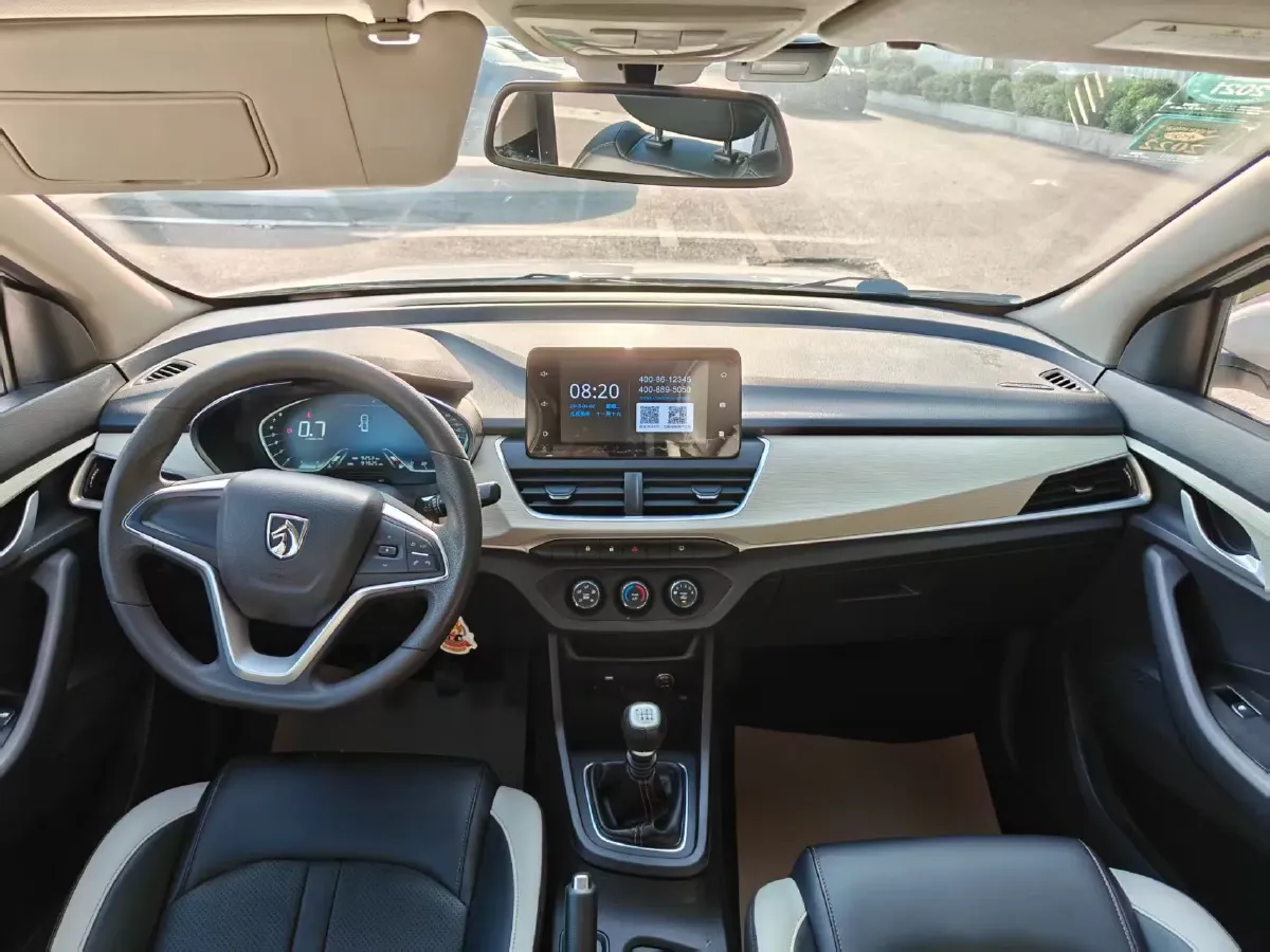 2019 BaoJun 360 1.5L 105HP L4 6MT,autocango,china used car exporter,china ev exporter,chinese used car exporter,chinese used ev exporter