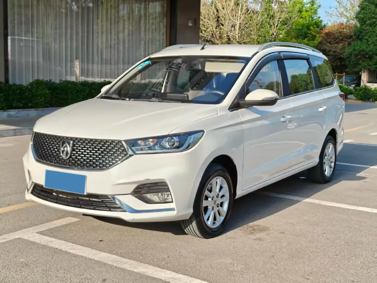 2019 BaoJun 360 1.5L 105HP L4 6MT,autocango,china used car exporter,china ev exporter,chinese used car exporter,chinese used ev exporter