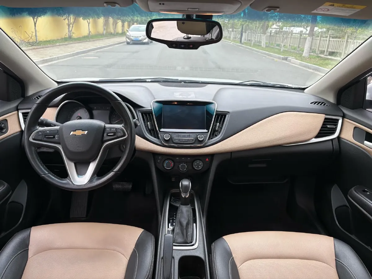 2020 Chevrolet Monza 1.5L 113HP L4 6AT,autocango,china used car exporter,china ev exporter,chinese used car exporter,chinese used ev exporter