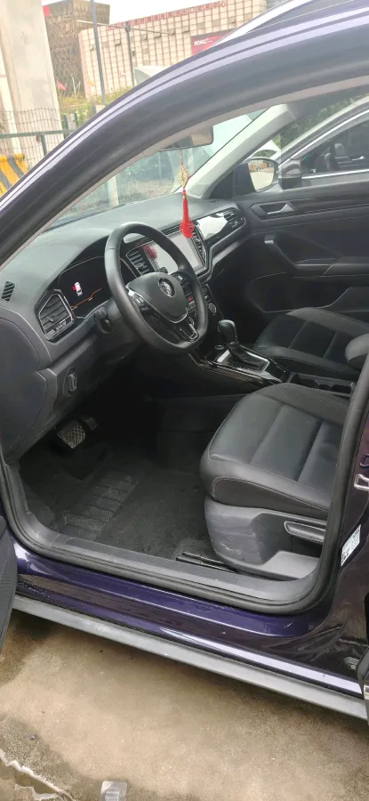 2021 Volkswagen T-Roc 1.4T 150HP L4 7DCT,autocango,china used car exporter,china ev exporter,chinese used car exporter,chinese used ev exporter