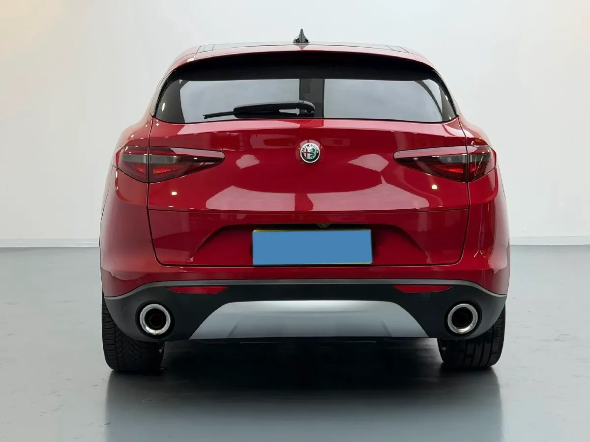 2017 Jaguar XE 2.0T 240HP L4 8AT,autocango,china used car exporter,china ev exporter,chinese used car exporter,chinese used ev exporter