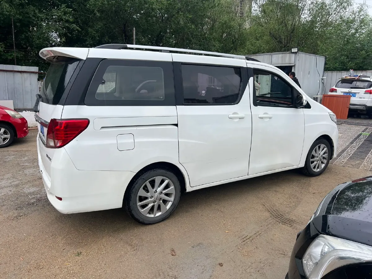 2018 Yema SiPaiKa 1.5L 112HP L4 5MT,autocango,china used car exporter,china ev exporter,chinese used car exporter,chinese used ev exporter