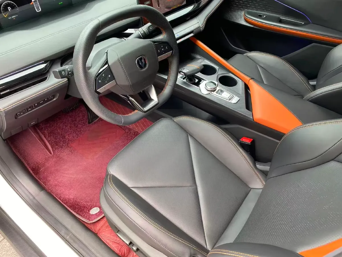 2023 ChangAn UNI-V iDD 1.5T 170HP L4 6TCT PHEV 18.4KWH,autocango,china used car exporter,china ev exporter,chinese used car exporter,chinese used ev exporter