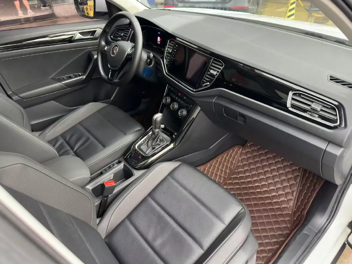 2022 Volkswagen T-Roc 1.4T 150HP L4 7DCT,autocango,china used car exporter,china ev exporter,chinese used car exporter,chinese used ev exporter