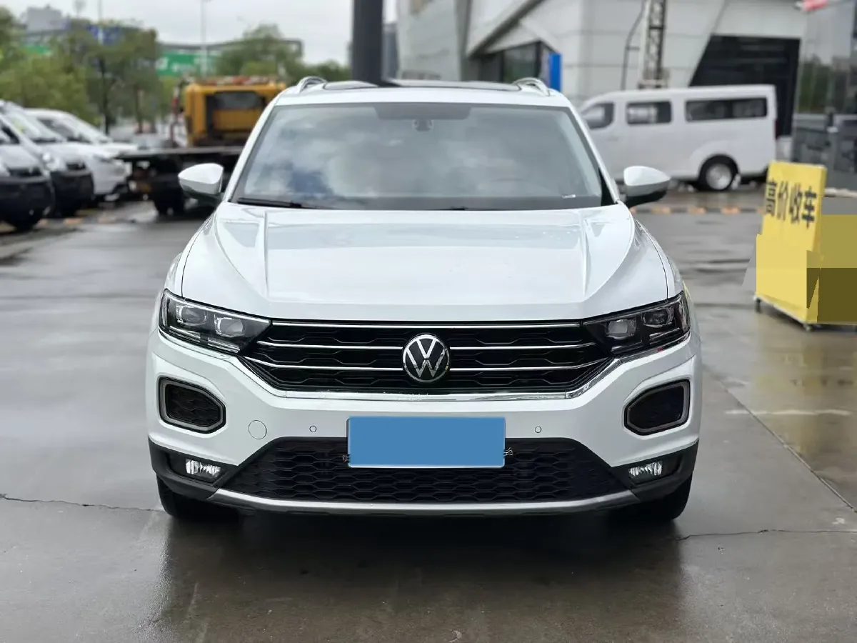 2022 Volkswagen T-Roc 1.4T 150HP L4 7DCT,autocango,china used car exporter,china ev exporter,chinese used car exporter,chinese used ev exporter