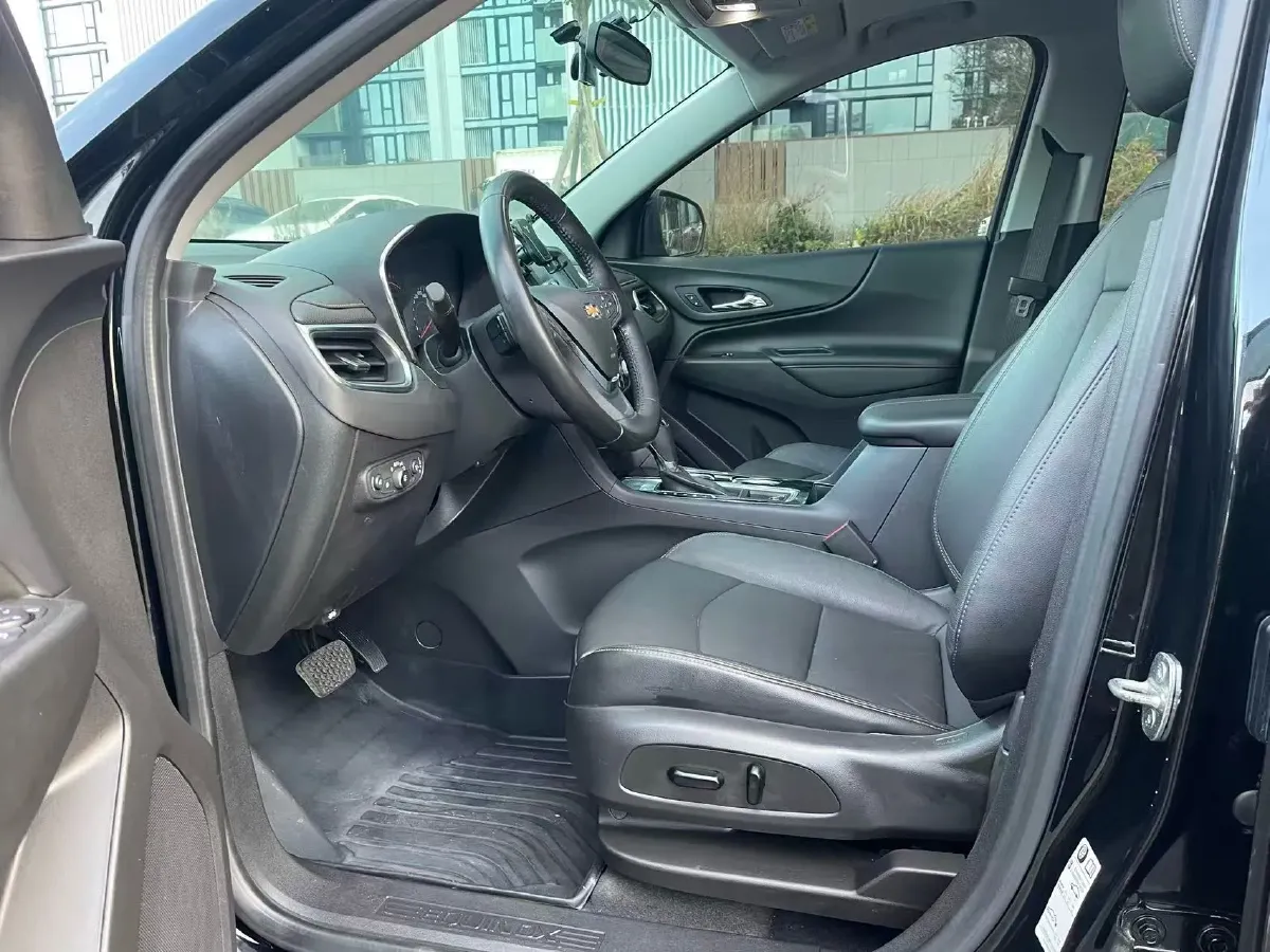 2019 Chevrolet Equinox 1.5T 180HP L4 6AT,autocango,china used car exporter,china ev exporter,chinese used car exporter,chinese used ev exporter
