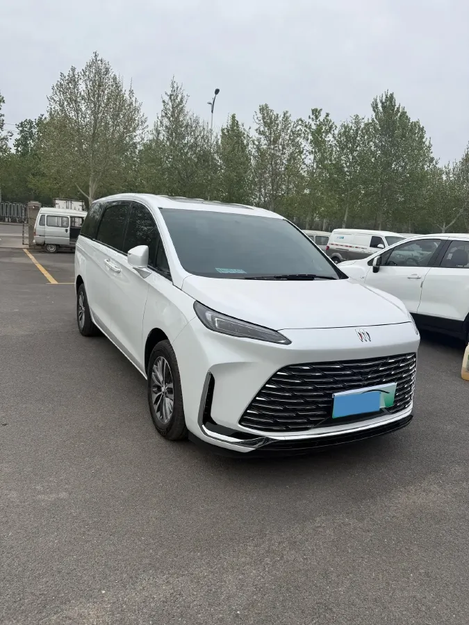 2025 Buick GL8 2.0T 237HP L4 9AT,autocango,china used car exporter,china ev exporter,chinese used car exporter,chinese used ev exporter