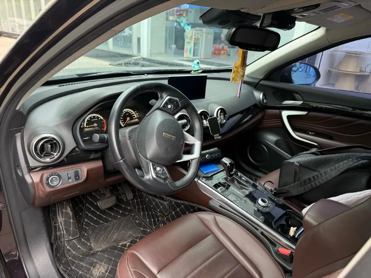 2017 WEY VV7 2.0T 234HP L4 7DCT,autocango,china used car exporter,china ev exporter,chinese used car exporter,chinese used ev exporter