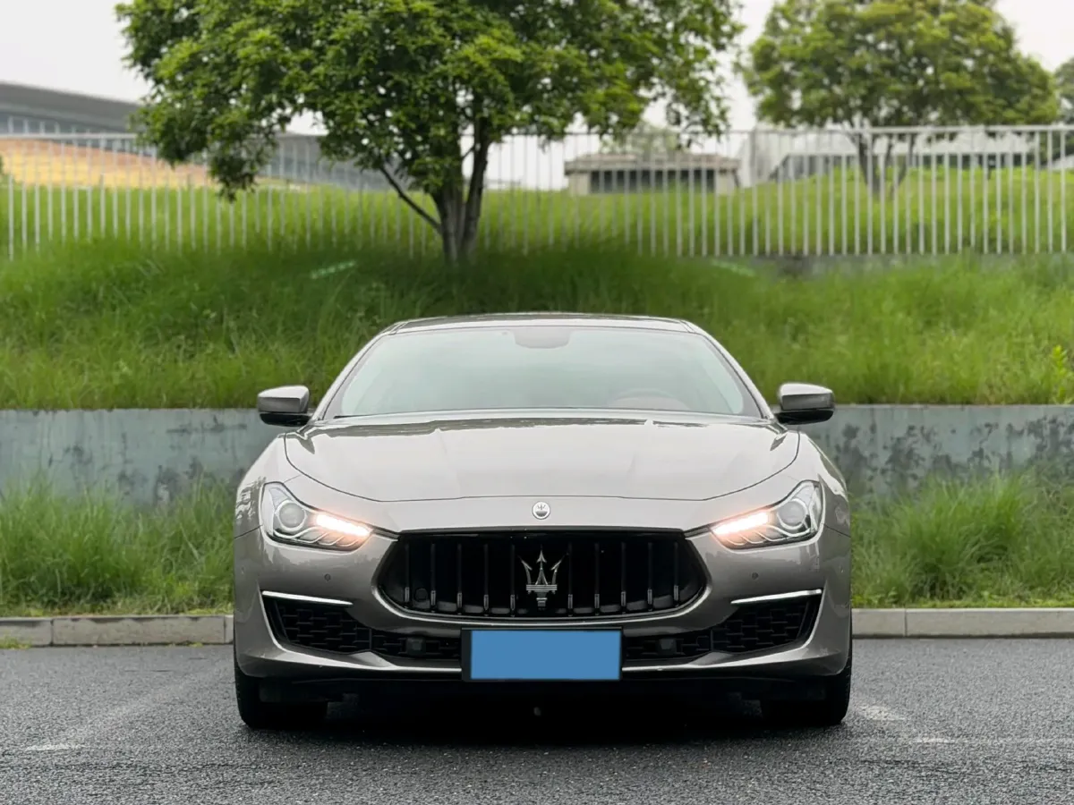 2022 Audi Q7 2.0T 245HP L4 8AT,autocango,china used car exporter,china ev exporter,chinese used car exporter,chinese used ev exporter