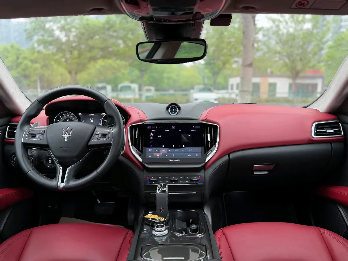 2022 Audi Q7 2.0T 245HP L4 8AT,autocango,china used car exporter,china ev exporter,chinese used car exporter,chinese used ev exporter