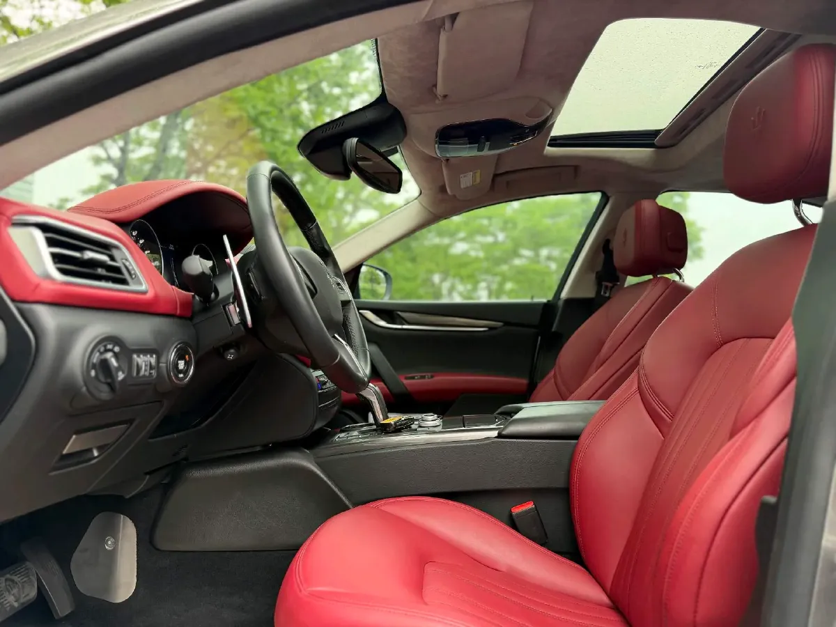 2022 Audi Q7 2.0T 245HP L4 8AT,autocango,china used car exporter,china ev exporter,chinese used car exporter,chinese used ev exporter