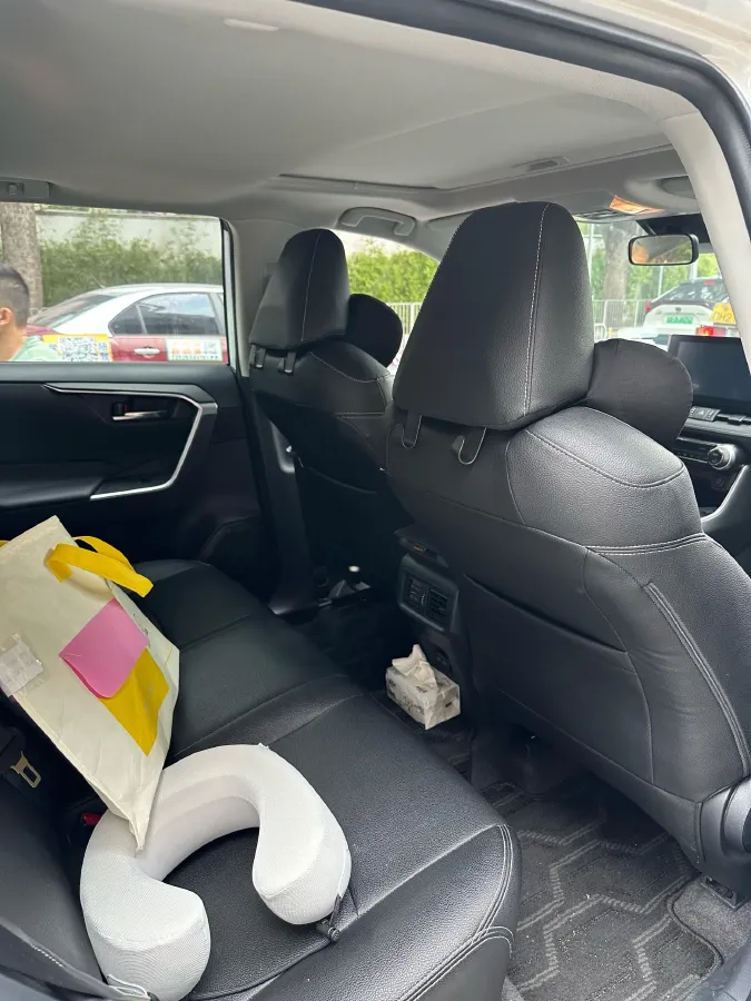 2022 Toyota RAV4 2.0L 171HP L4 CVT,autocango,china used car exporter,china ev exporter,chinese used car exporter,chinese used ev exporter