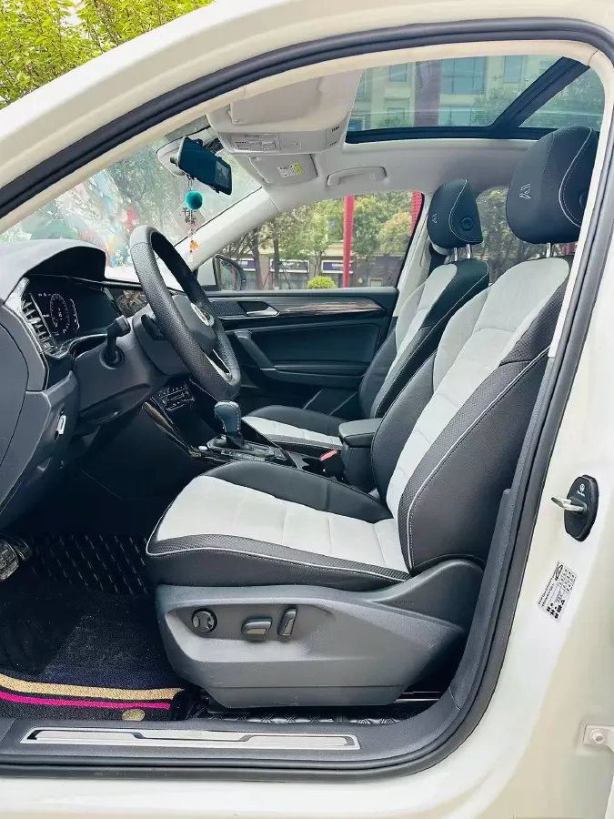 2020 Volkswagen Tayron X 2.0T 186HP L4 7DCT,autocango,china used car exporter,china ev exporter,chinese used car exporter,chinese used ev exporter