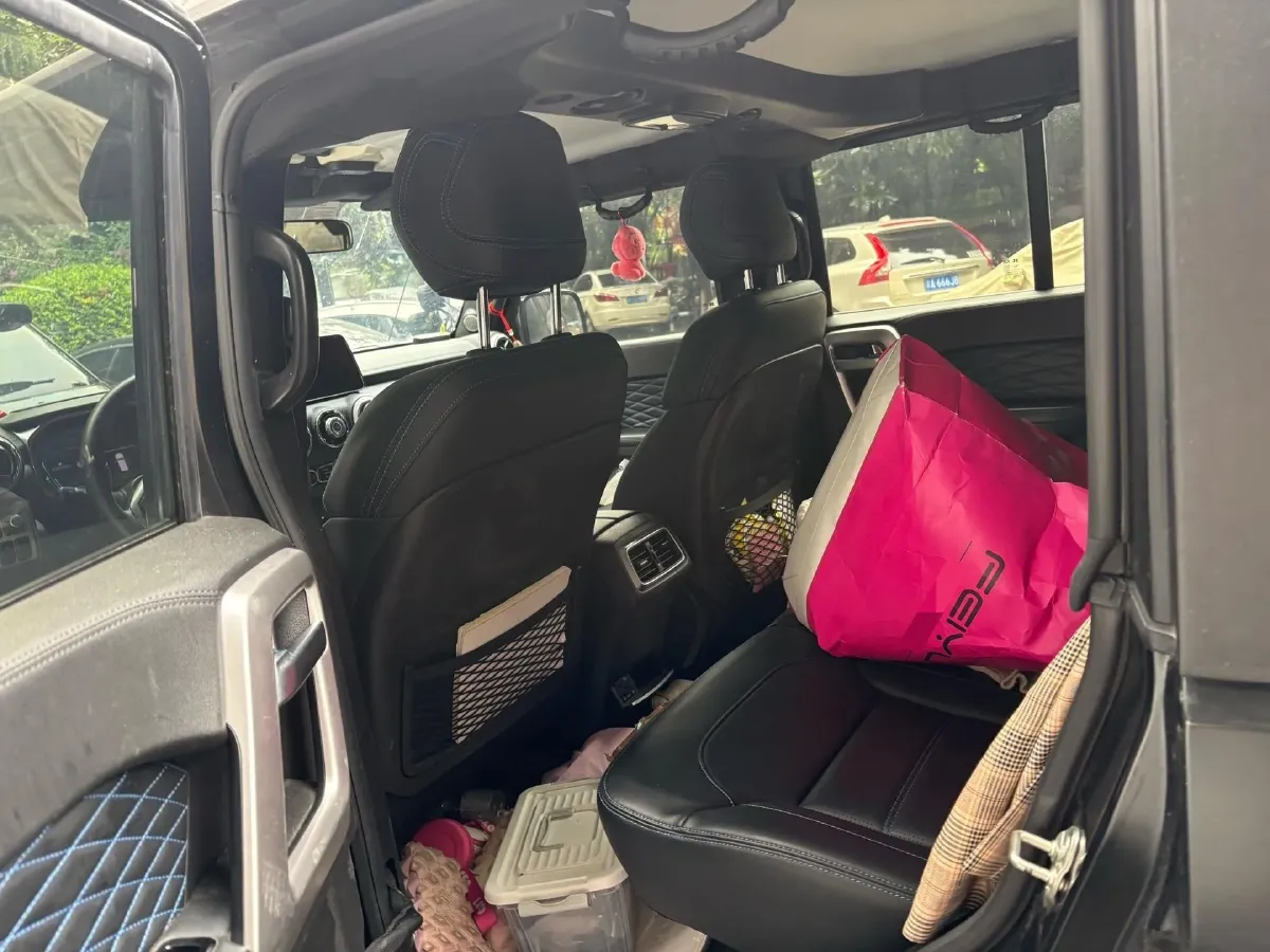 2024 Beijing BJ40 2.0T 163HP L4 8AT,autocango,china used car exporter,china ev exporter,chinese used car exporter,chinese used ev exporter