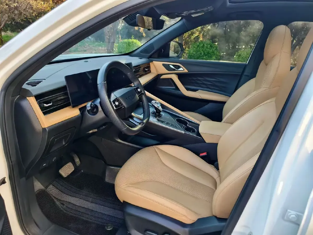 2023 Roewe RX5 1.5T 188HP L4 7DCT,autocango,china used car exporter,china ev exporter,chinese used car exporter,chinese used ev exporter