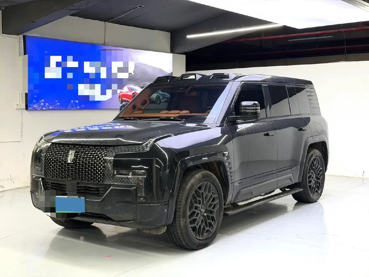 2023 YangWang U8 2.0T 272HP L4 REEV 49.05KWH,autocango,china used car exporter,china ev exporter,chinese used car exporter,chinese used ev exporter