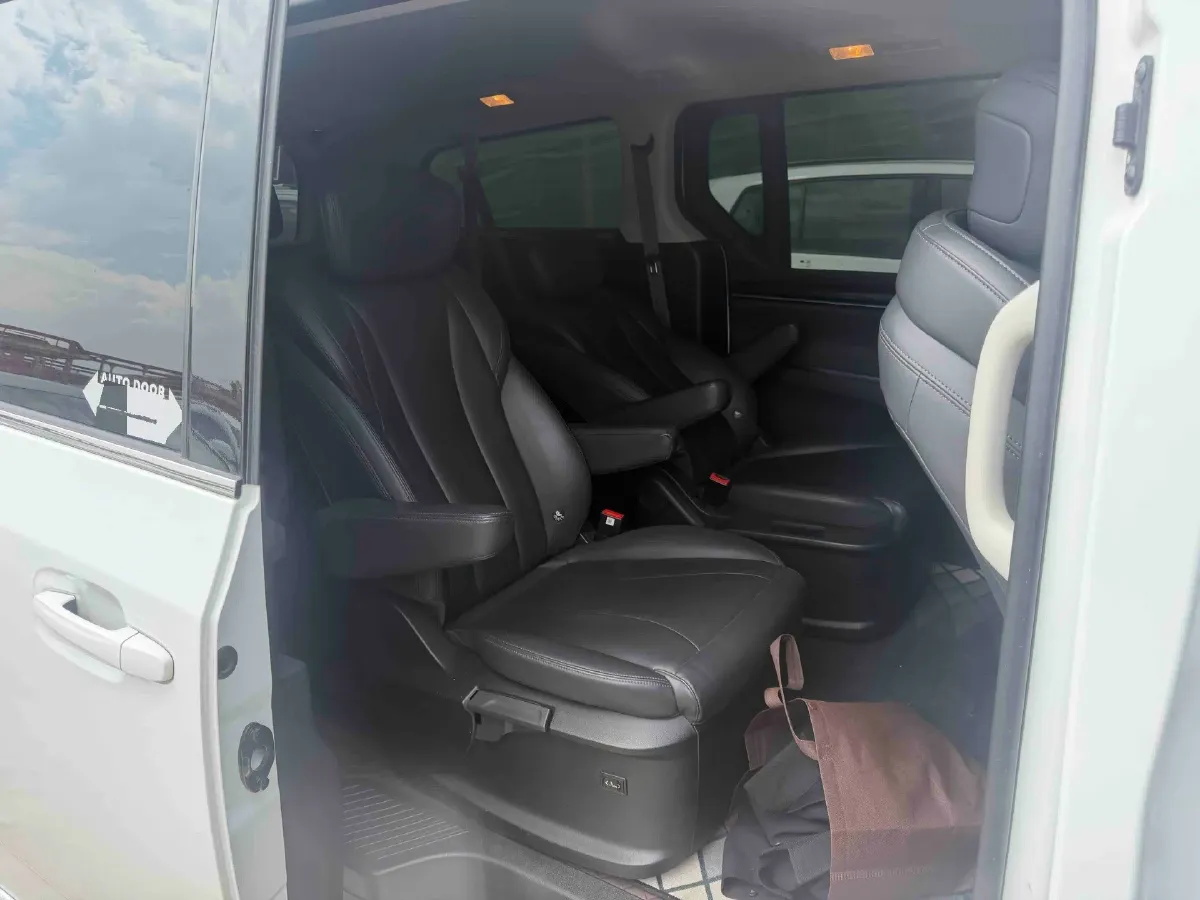 2025 MAXUS G10 2.0T 163HP L4 8AT,autocango,china used car exporter,china ev exporter,chinese used car exporter,chinese used ev exporter