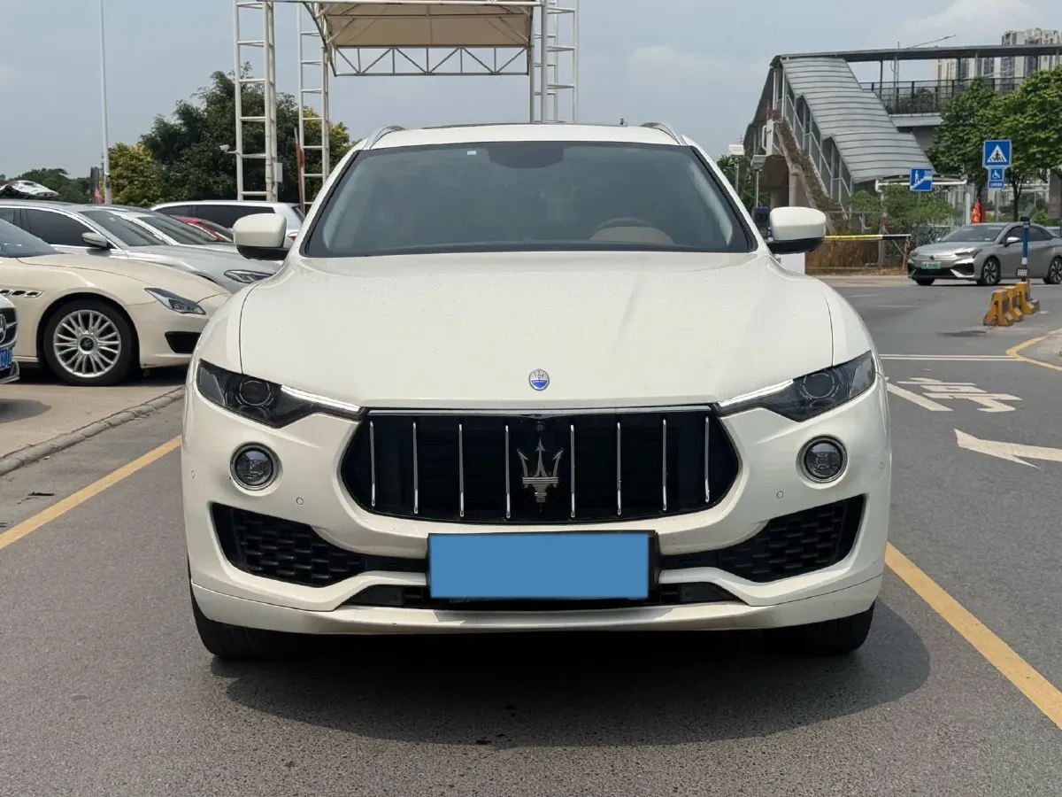2018 Maserati Levante 3.0T 350HP V6 8AT,autocango,china used car exporter,china ev exporter,chinese used car exporter,chinese used ev exporter