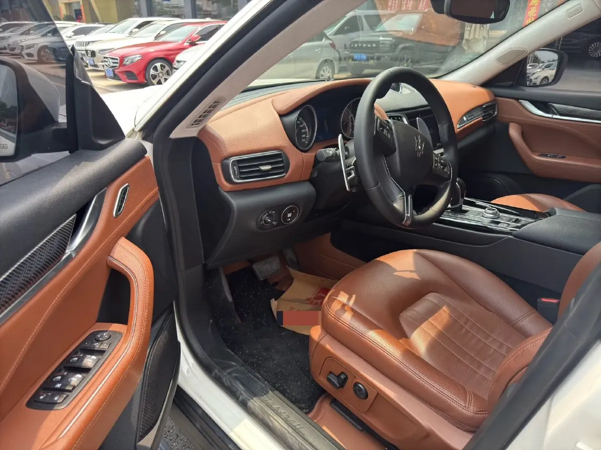 2018 Maserati Levante 3.0T 350HP V6 8AT,autocango,china used car exporter,china ev exporter,chinese used car exporter,chinese used ev exporter