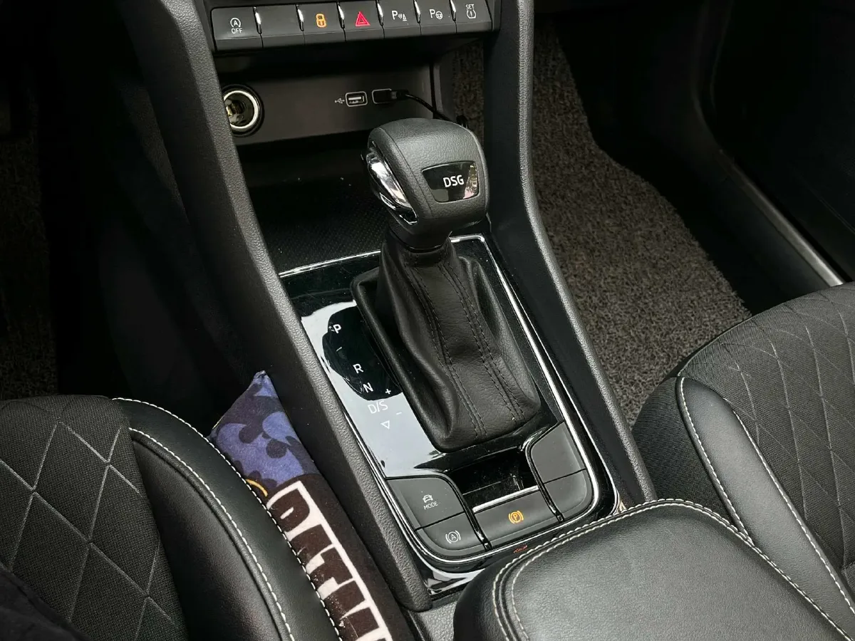 2019 Skoda Karoq 1.4T 150HP L4 7DCT,autocango,china used car exporter,china ev exporter,chinese used car exporter,chinese used ev exporter