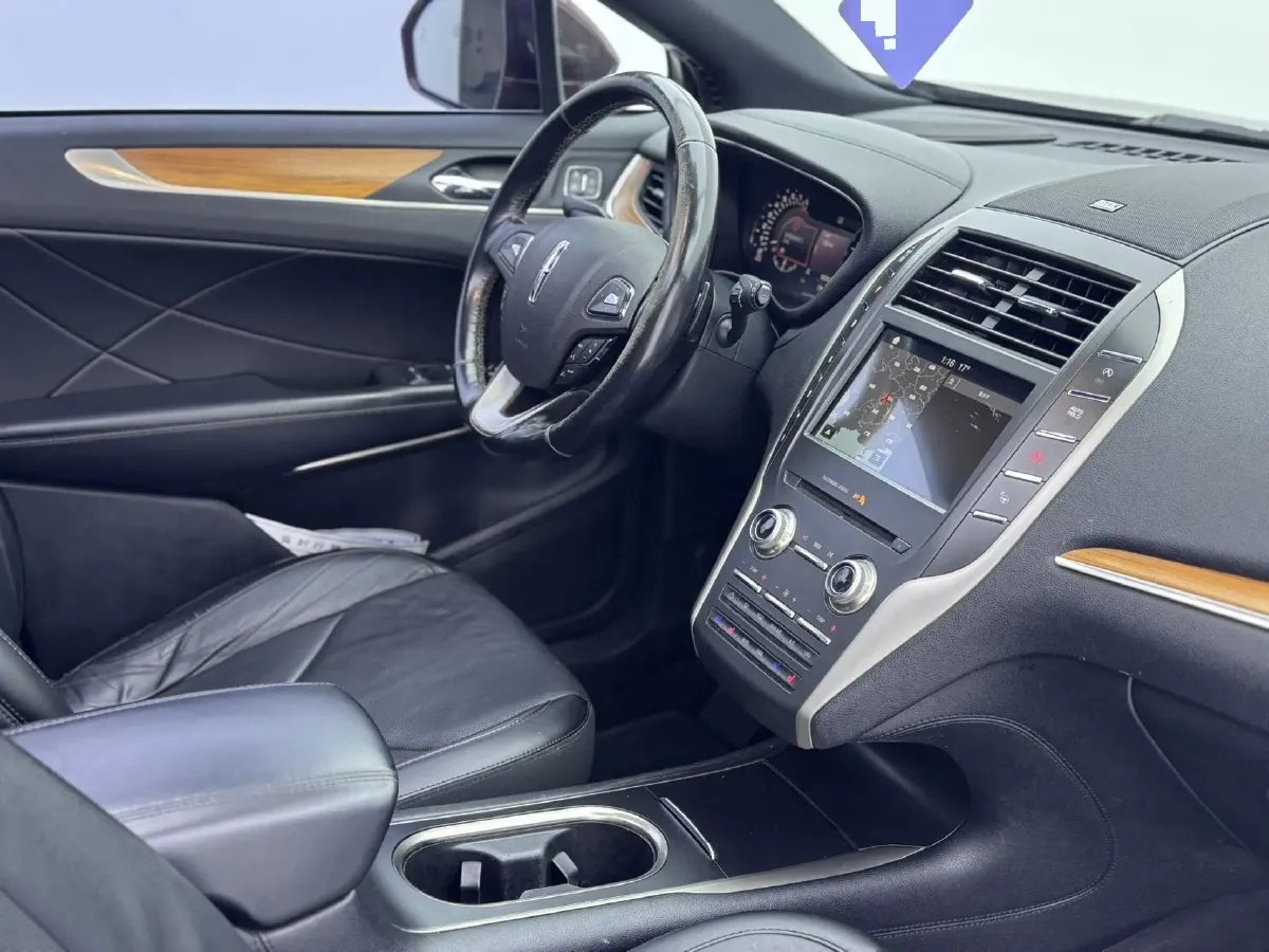 2017 Lincoln MKC 2.0T 203HP L4 6AT,autocango,china used car exporter,china ev exporter,chinese used car exporter,chinese used ev exporter