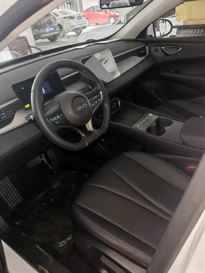 2025 BYD Seal05 DM-i 1.5L 101HP L4 E-CVT PHEV 7.68KWH,autocango,china used car exporter,china ev exporter,chinese used car exporter,chinese used ev exporter