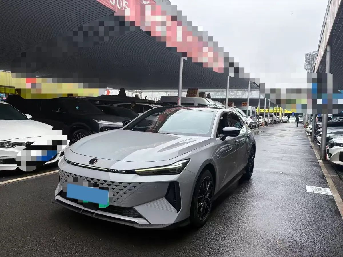 2024 ChangAn UNI-V iDD 1.5L 110HP L4 E-CVT PHEV 18.99KWH,autocango,china used car exporter,china ev exporter,chinese used car exporter,chinese used ev exporter