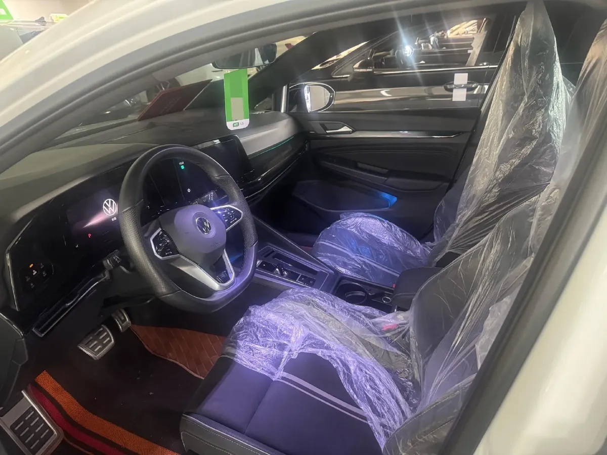 2023 Volkswagen Golf 1.4T 150HP L4 7DCT,autocango,china used car exporter,china ev exporter,chinese used car exporter,chinese used ev exporter