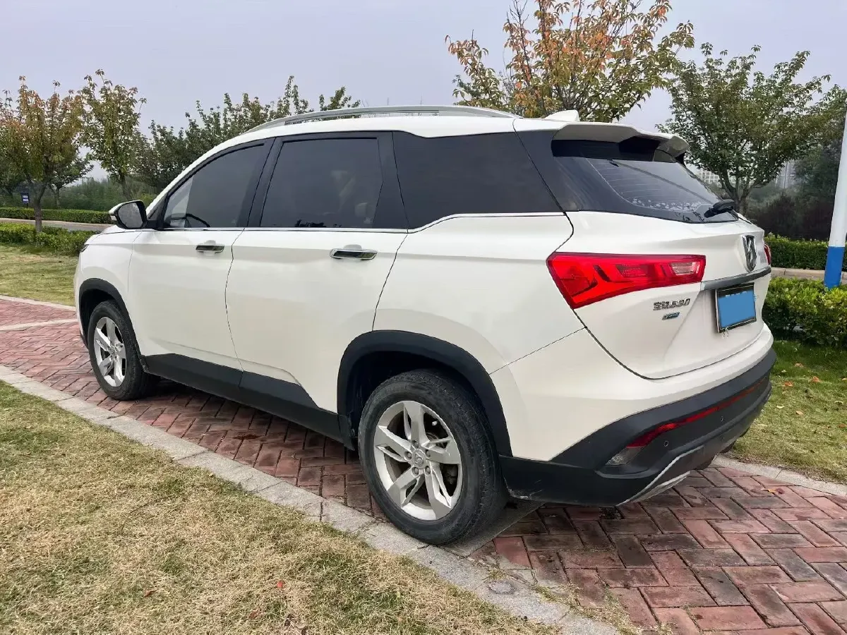2018 BaoJun 530 1.5T 150HP L4 6MT,autocango,china used car exporter,china ev exporter,chinese used car exporter,chinese used ev exporter