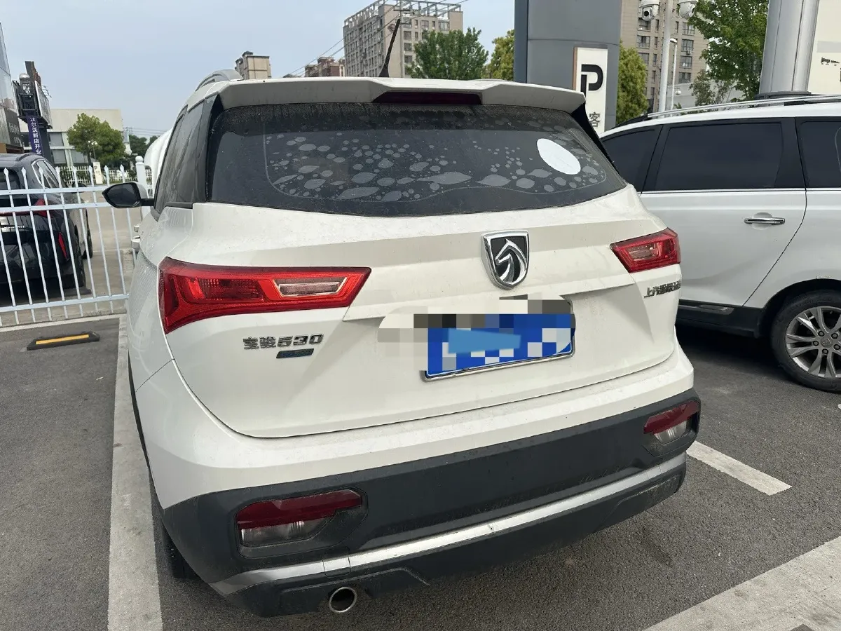 2020 BaoJun 530 1.5T 147HP L4 6MT,autocango,china used car exporter,china ev exporter,chinese used car exporter,chinese used ev exporter
