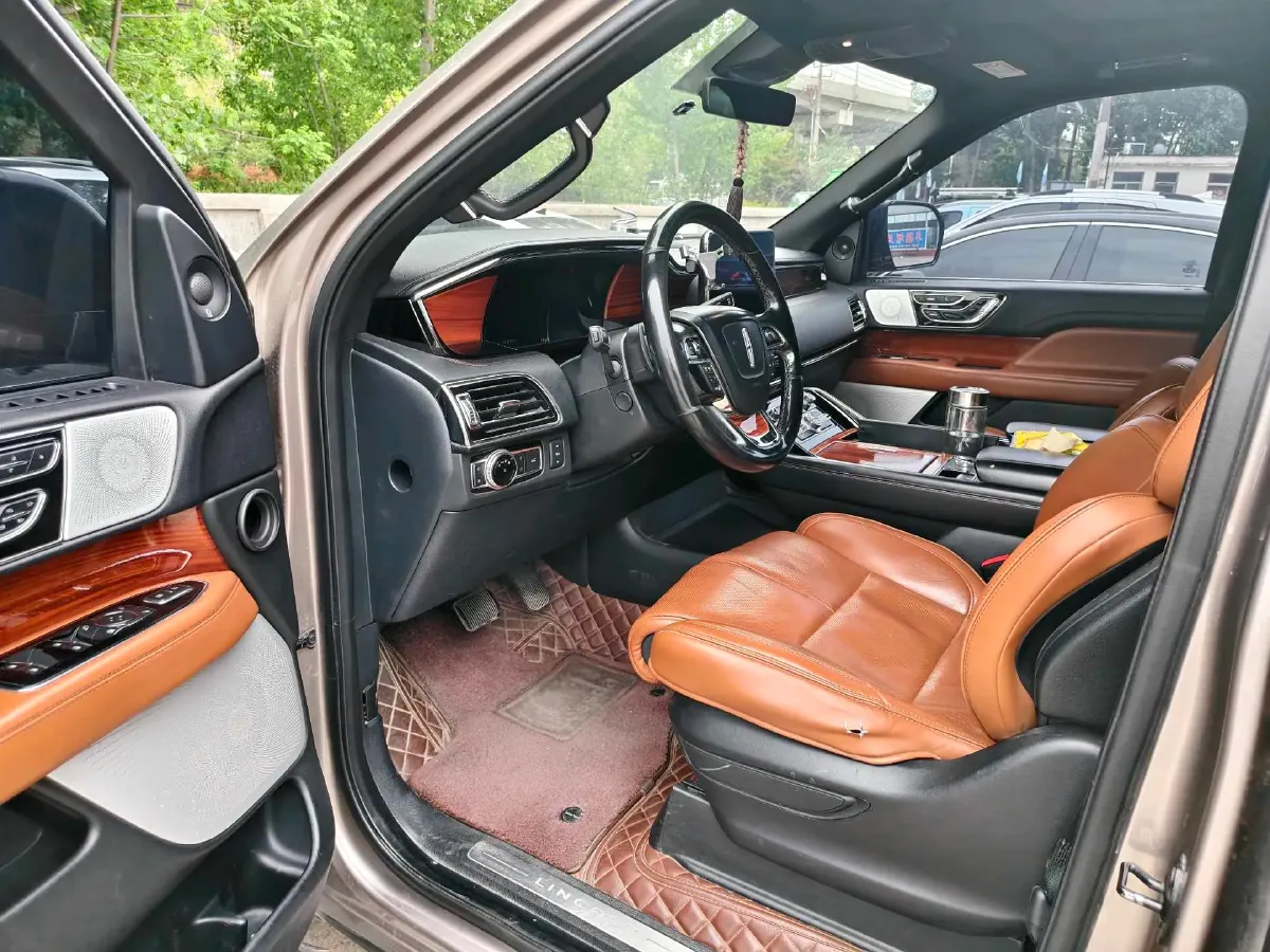 2018 Lincoln Navigator 3.5T 415HP V6 10AT,autocango,china used car exporter,china ev exporter,chinese used car exporter,chinese used ev exporter