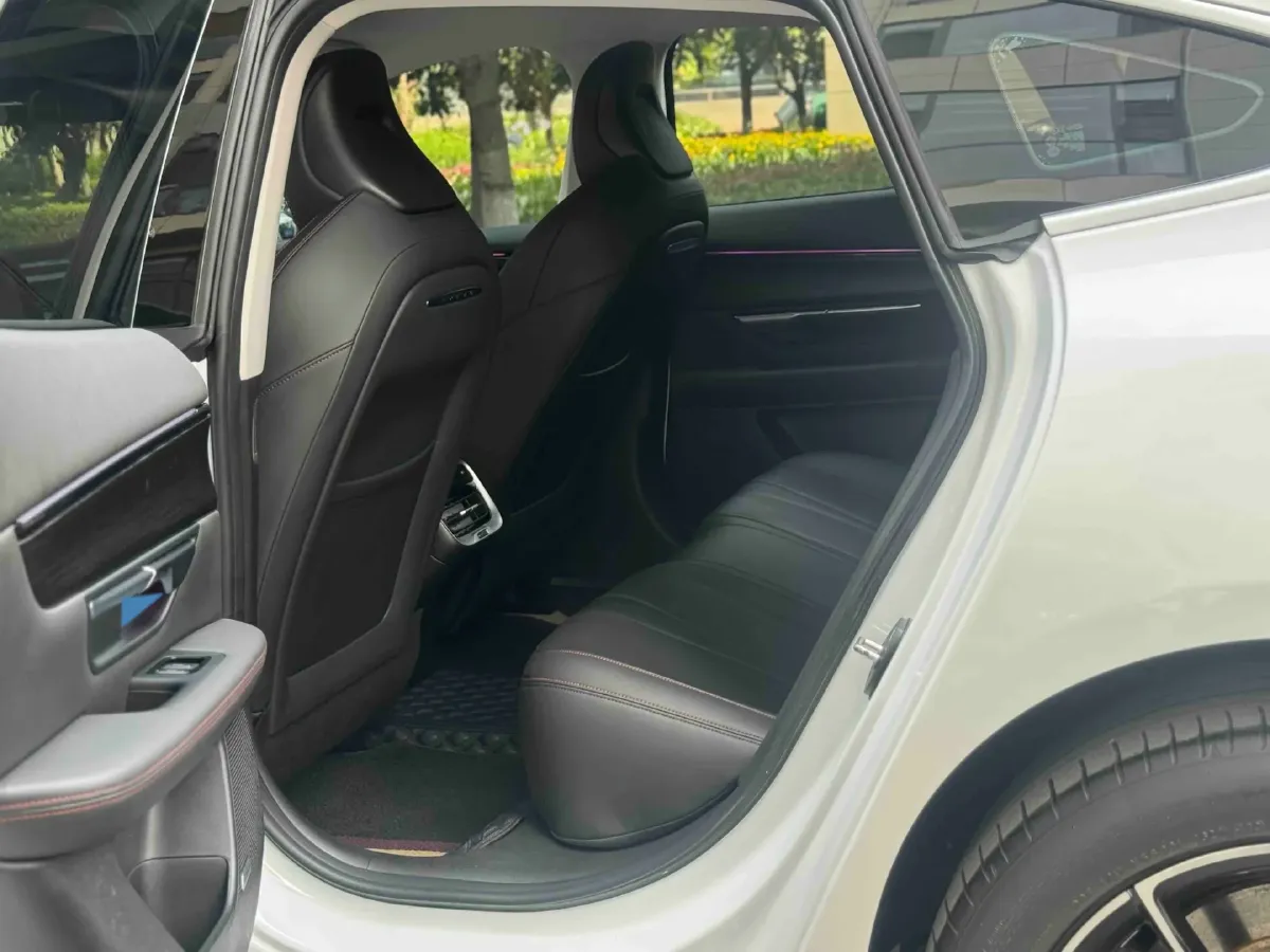 2020 Xpeng P7 BEV 70.8KWH,autocango,china used car exporter,china ev exporter,chinese used car exporter,chinese used ev exporter