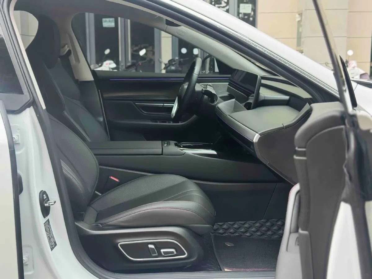 2020 Xpeng P7 BEV 70.8KWH,autocango,china used car exporter,china ev exporter,chinese used car exporter,chinese used ev exporter