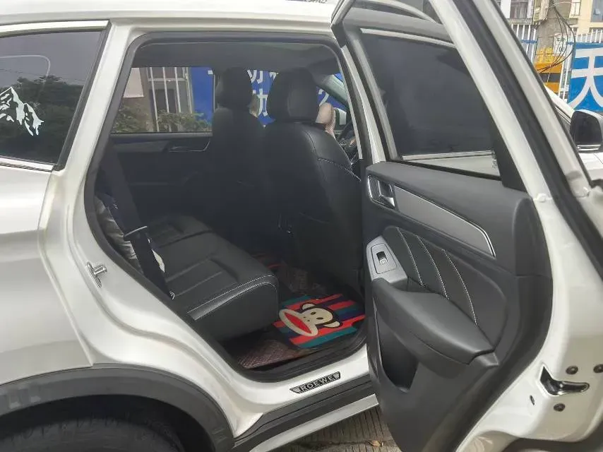 2020 Roewe i6 1.5T 169HP L4 7DCT,autocango,china used car exporter,china ev exporter,chinese used car exporter,chinese used ev exporter