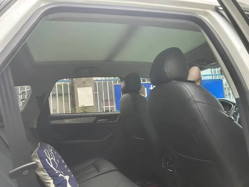 2020 Roewe i6 1.5T 169HP L4 7DCT,autocango,china used car exporter,china ev exporter,chinese used car exporter,chinese used ev exporter